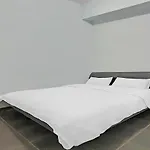Spot On 92236 Kediri Family Homestay