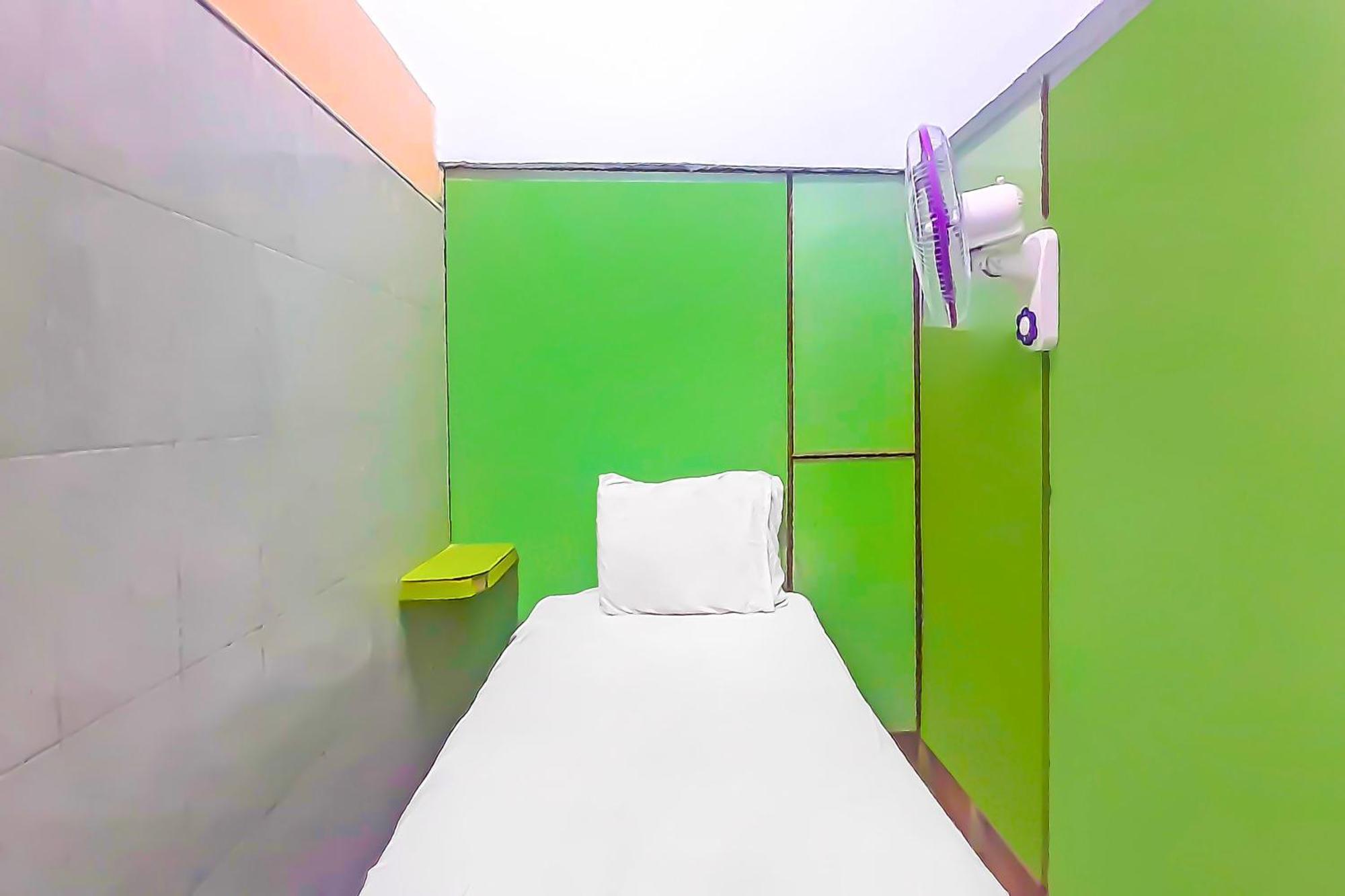Hotel Spot On 92236 Kediri Family Medan