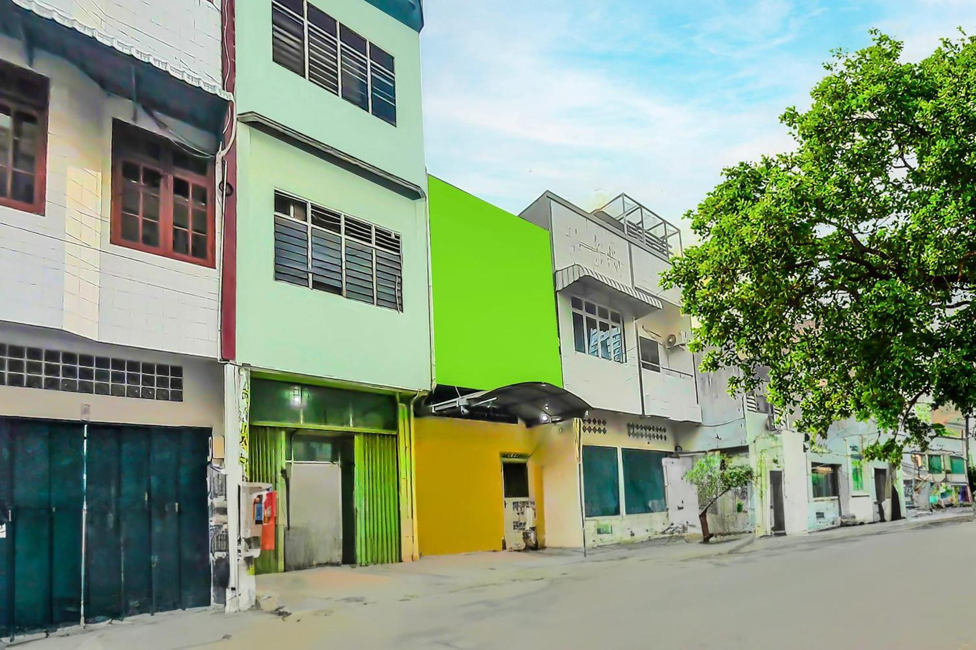 Spot On 92236 Kediri Family Hotel Medan