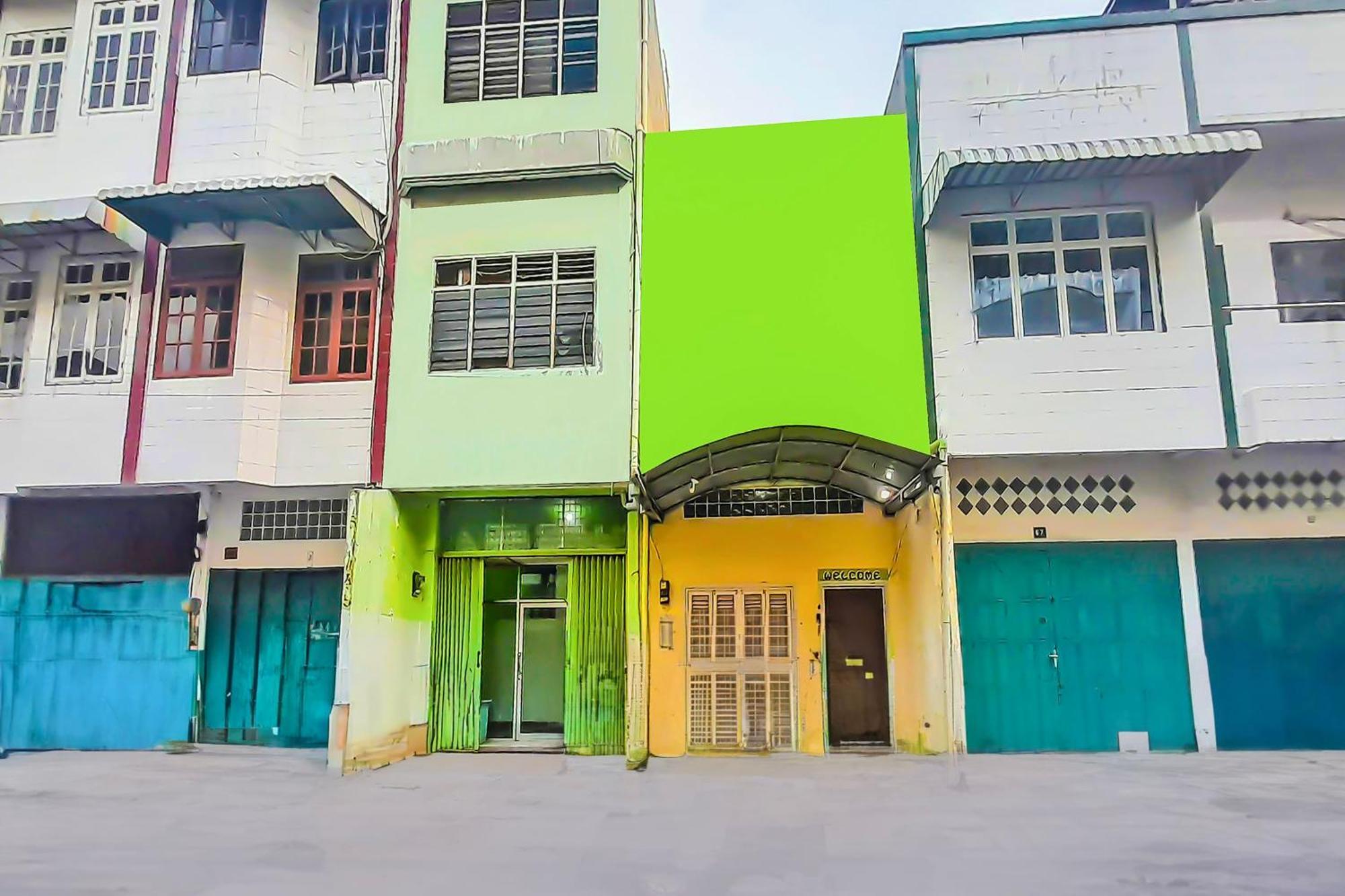 Hotel Spot On 92236 Kediri Family Medan